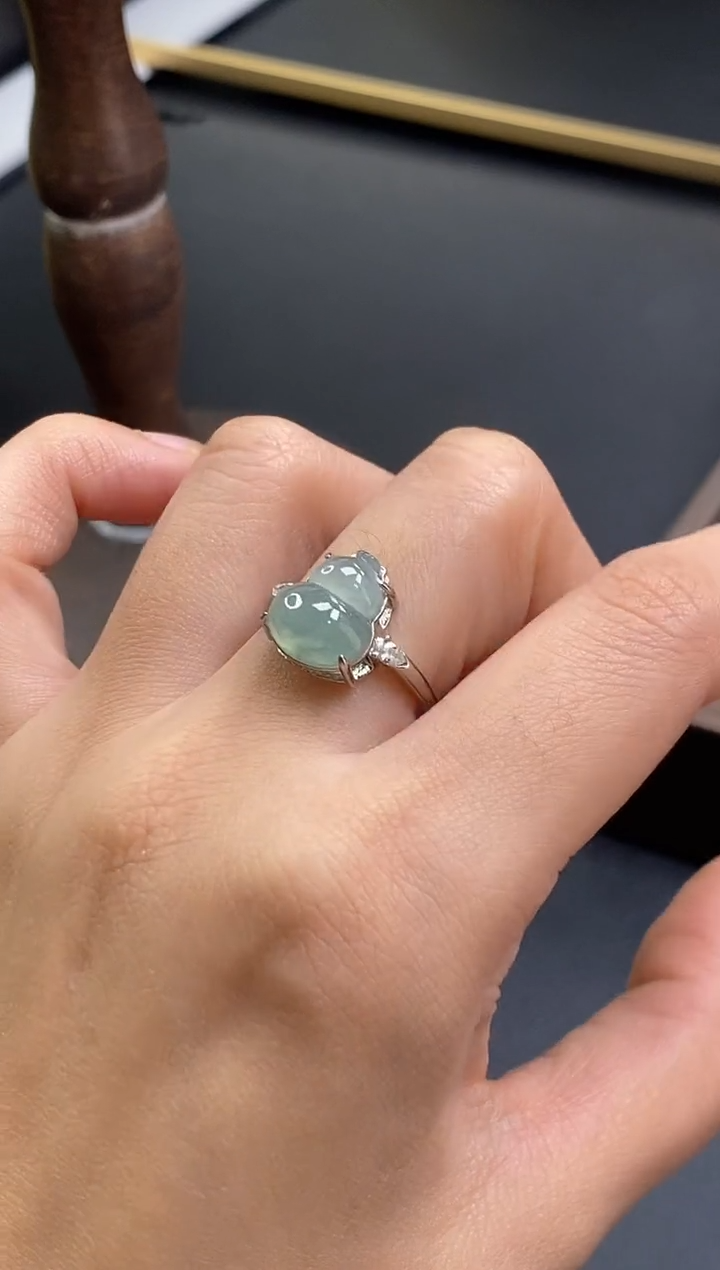 颈饰银S925镶嵌翡翠15708