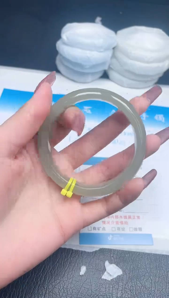 【闪购商品】石英质玉手镯未镶嵌48-58