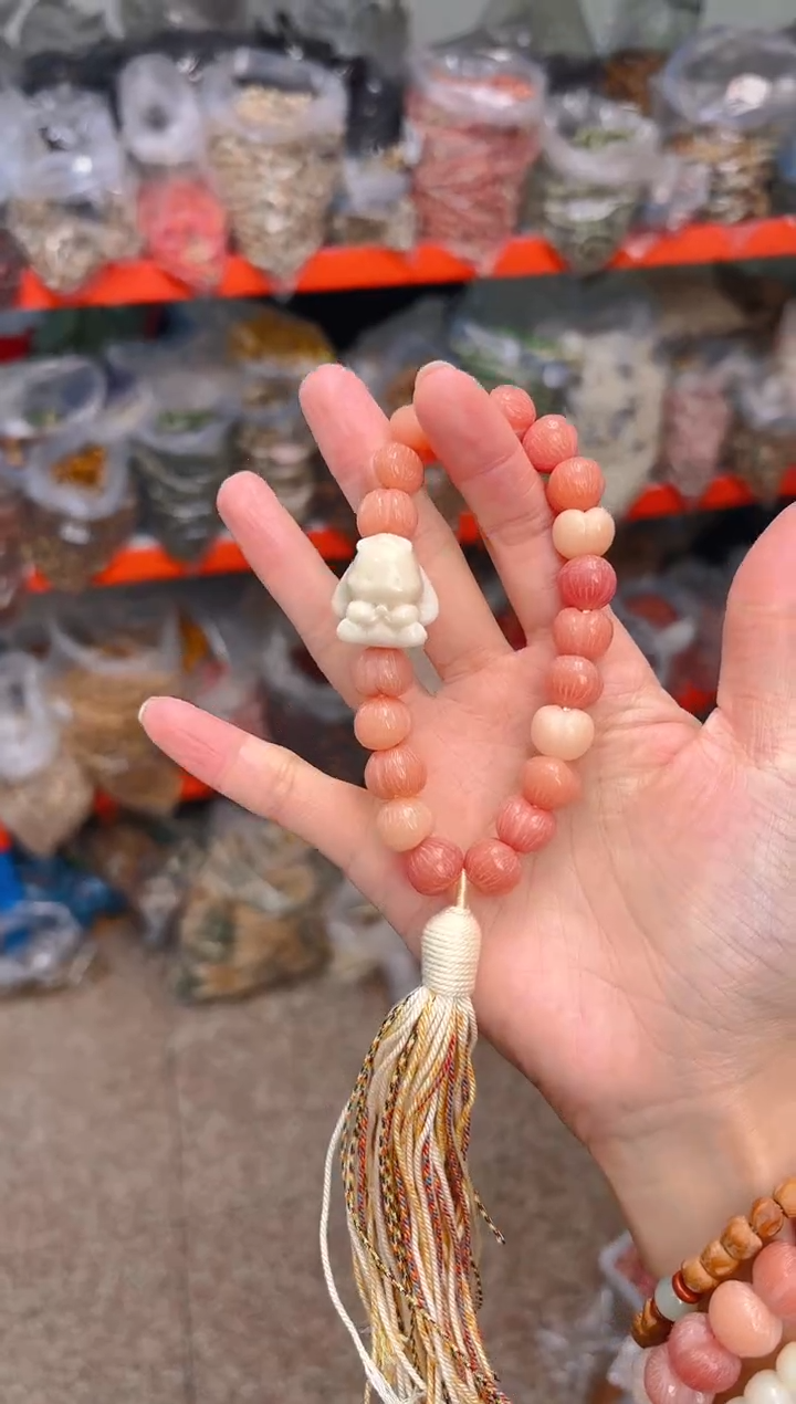 吊坠菩提根/象牙果粉色屁桃手持 兔子