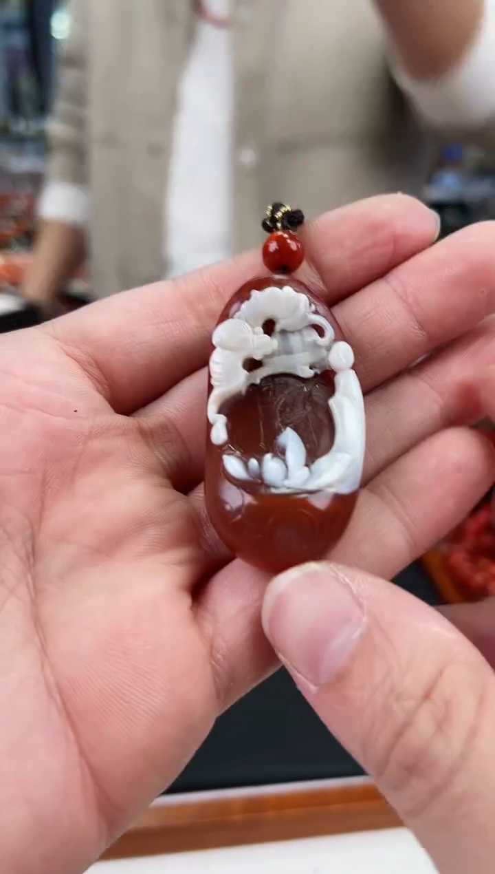 【闪购商品】南红玛瑙吊坠未镶嵌一个/条