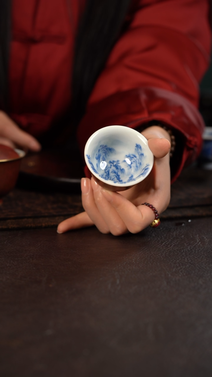 【闪购商品】杯聚澜堂红金花釉内山水小压手杯
