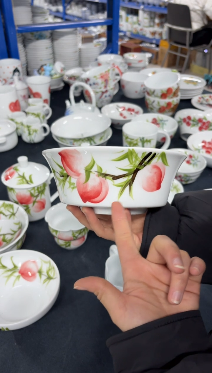 景德镇高温陶瓷食品级手绘釉中彩-马蹄面碗