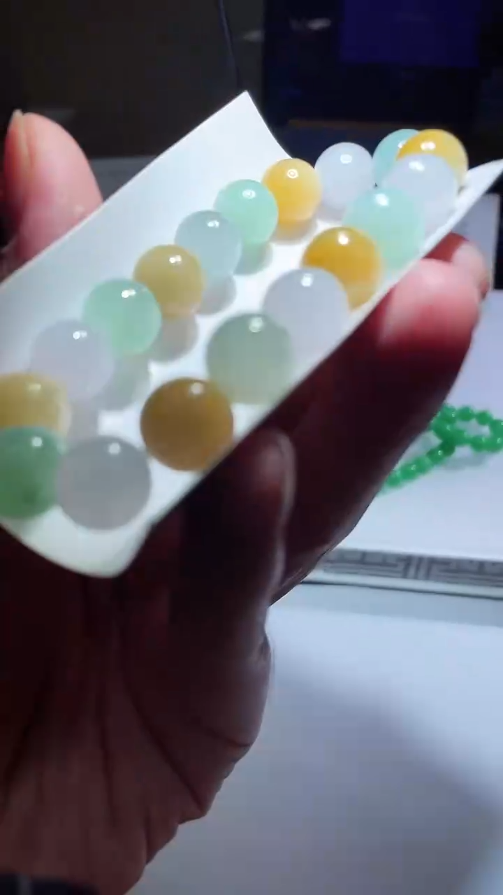 【闪购商品】定制翡翠未镶嵌翡翠多样性发货