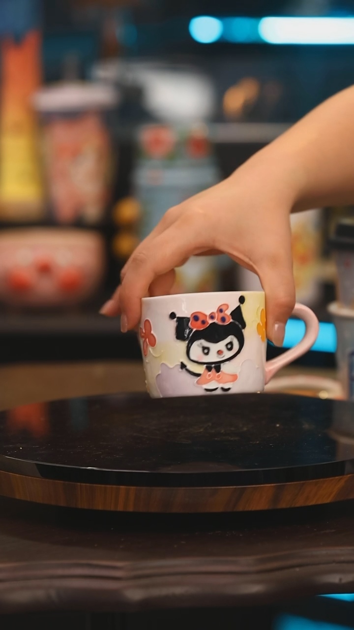 【闪购商品】摆件景德镇设计师釉下彩绘陶瓷
