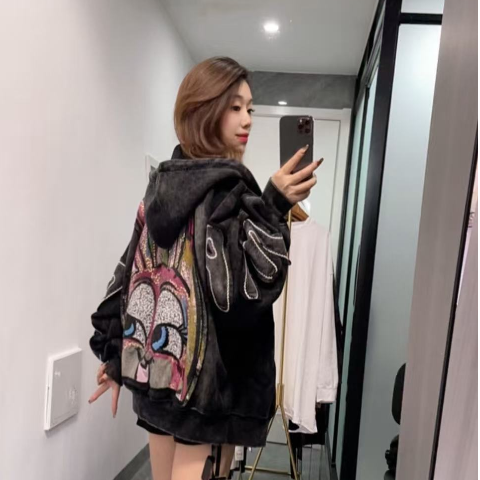 14067小景推荐-欧版贴布刺绣亮片拉布布炒色连帽外套-38188