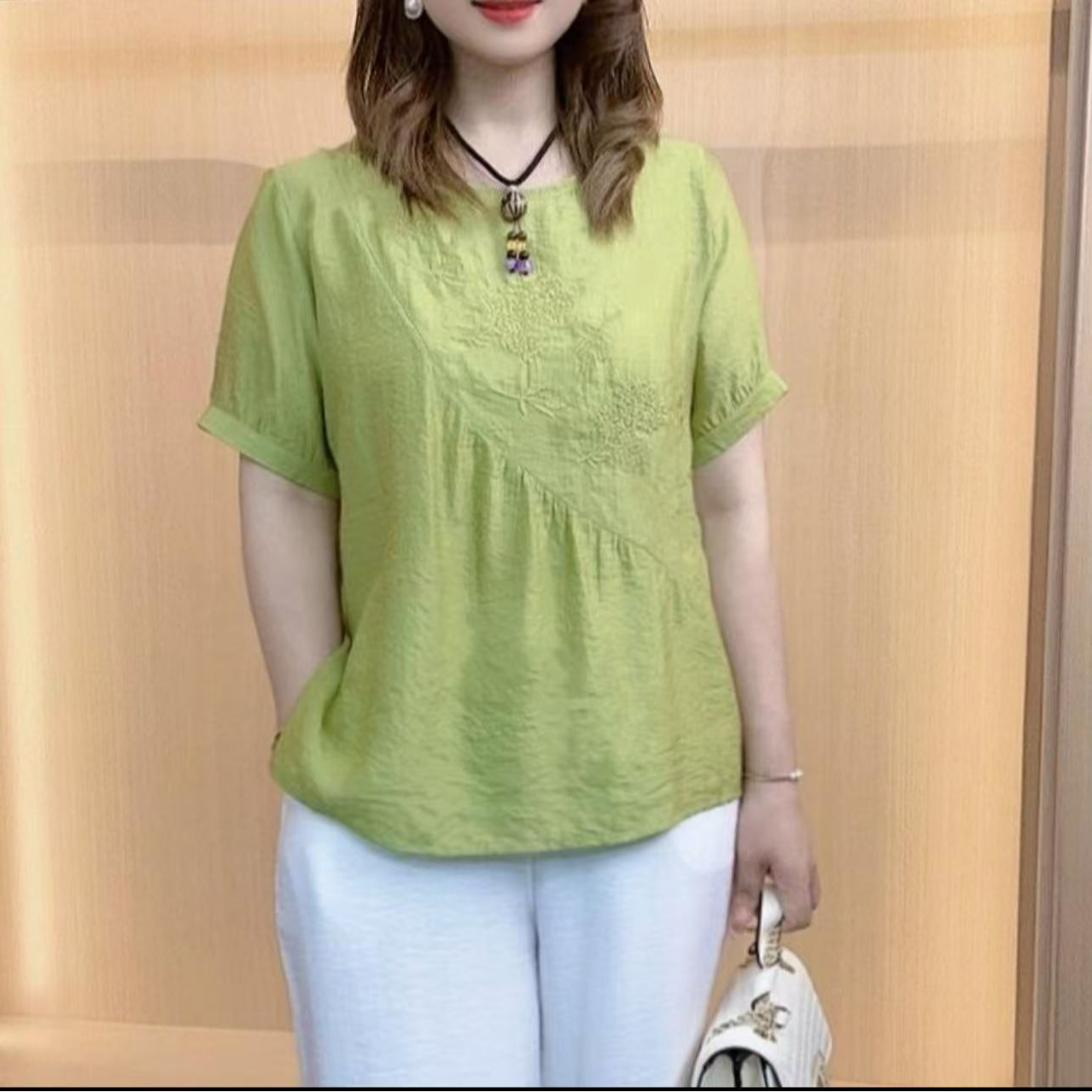 2025春季新款冰丝刺绣百搭宽松妈妈上衣小衫薄款起皱冰丝绉上衣女