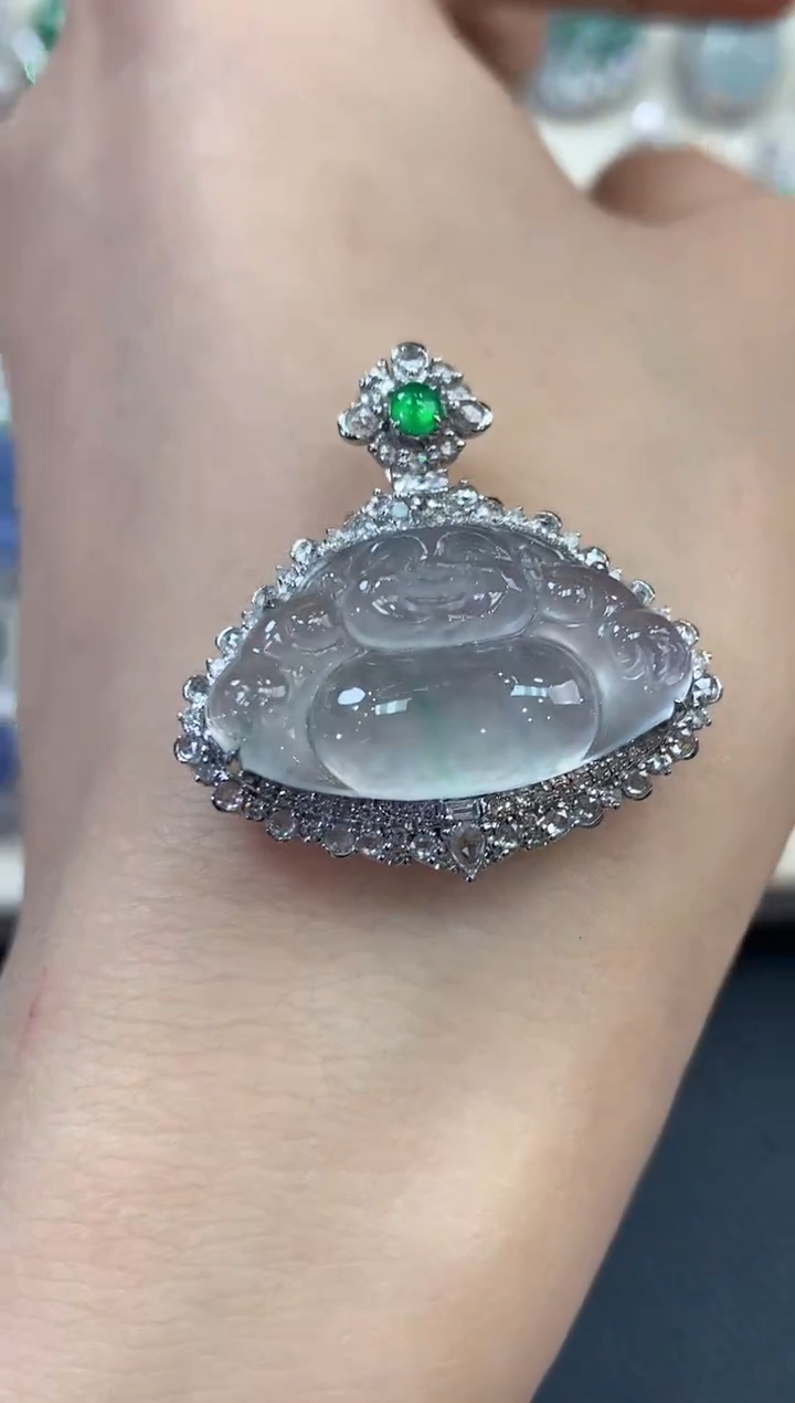 【闪购商品】翡翠吊坠(不含链)18K金镶嵌 B177