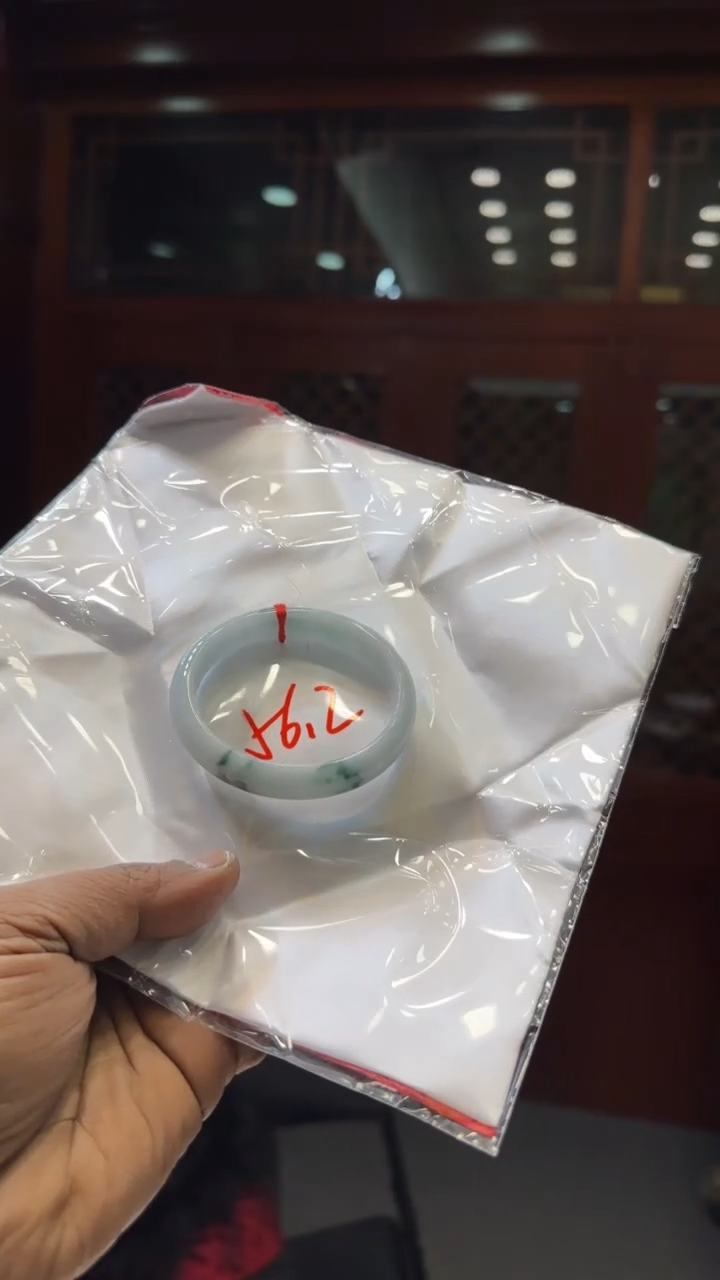 【闪购商品】翡翠手镯未镶嵌手镯