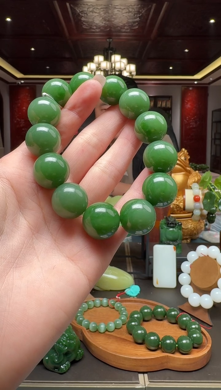 未镶嵌和田玉挂件by18