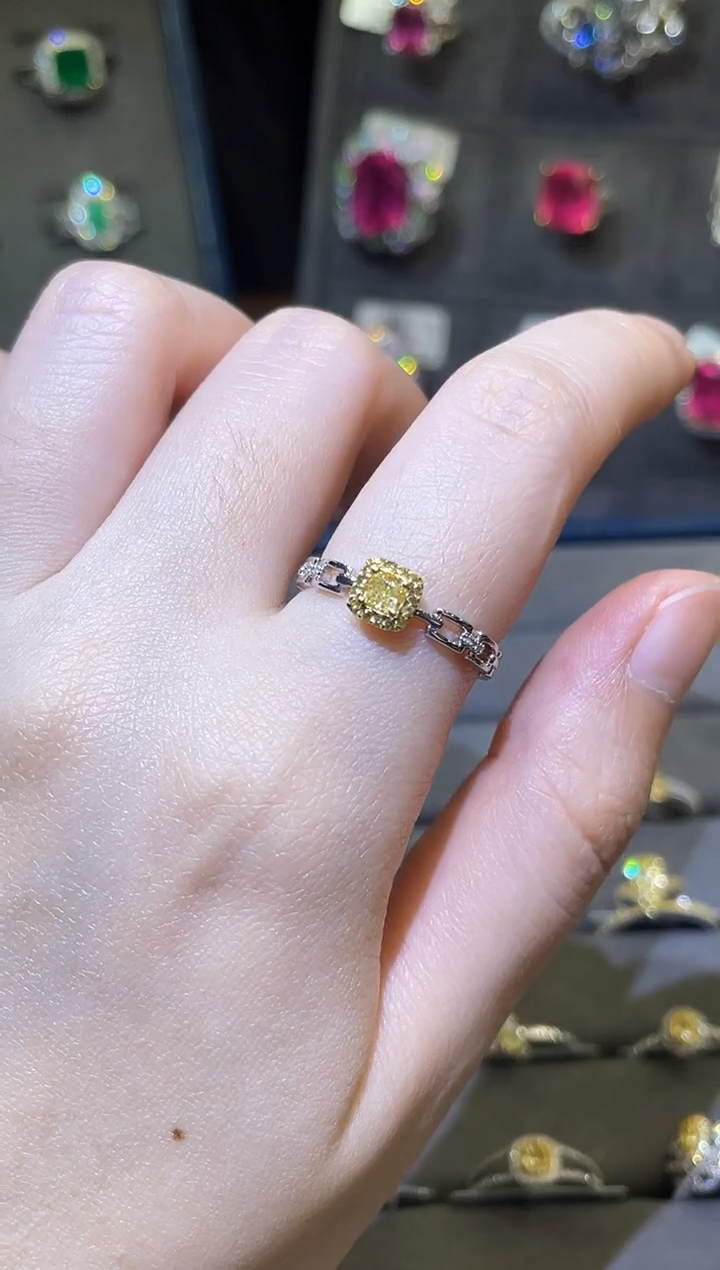 【闪购商品】钻石戒指/指环18K金镶嵌黄钻