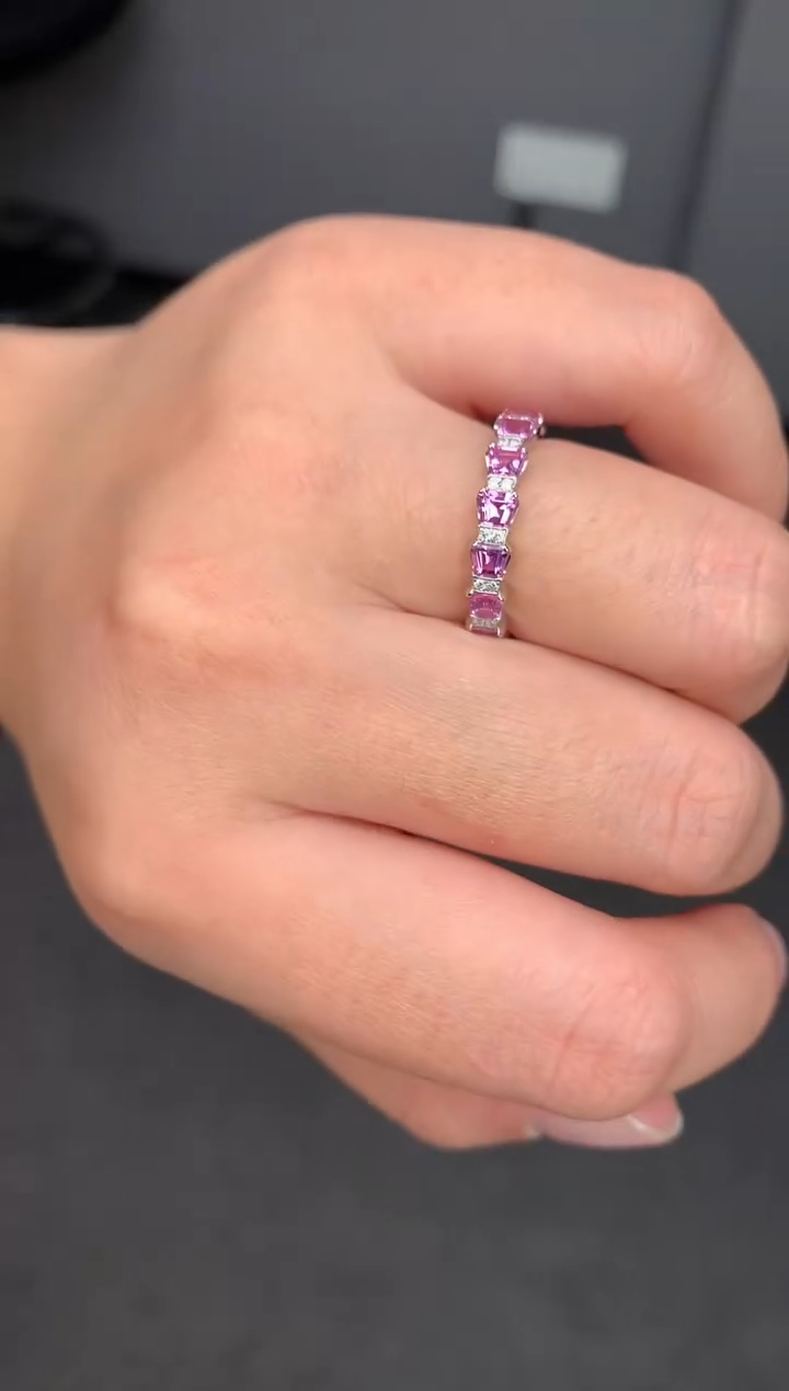 【闪购商品】彩色蓝宝石戒指18K金镶嵌2.2ct紫蓝宝戒指