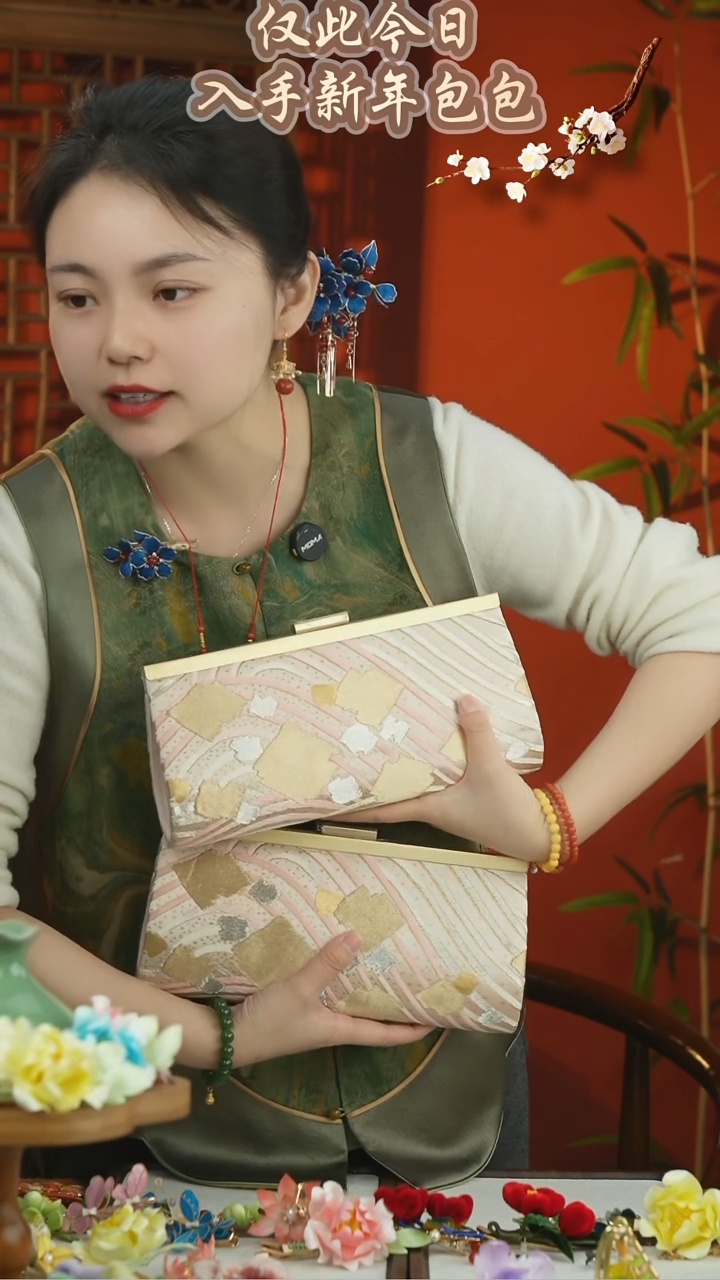 刺绣闪购随机发一个包包不可选介意勿拍