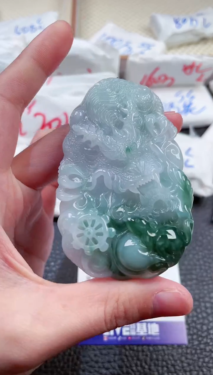 【闪购商品】翡翠颈饰未镶嵌00002304