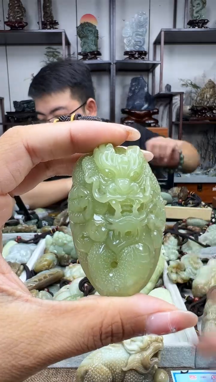 和田玉未镶嵌把件1