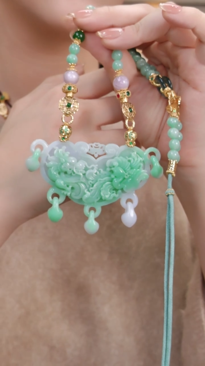 颈饰未镶嵌翡翠国风