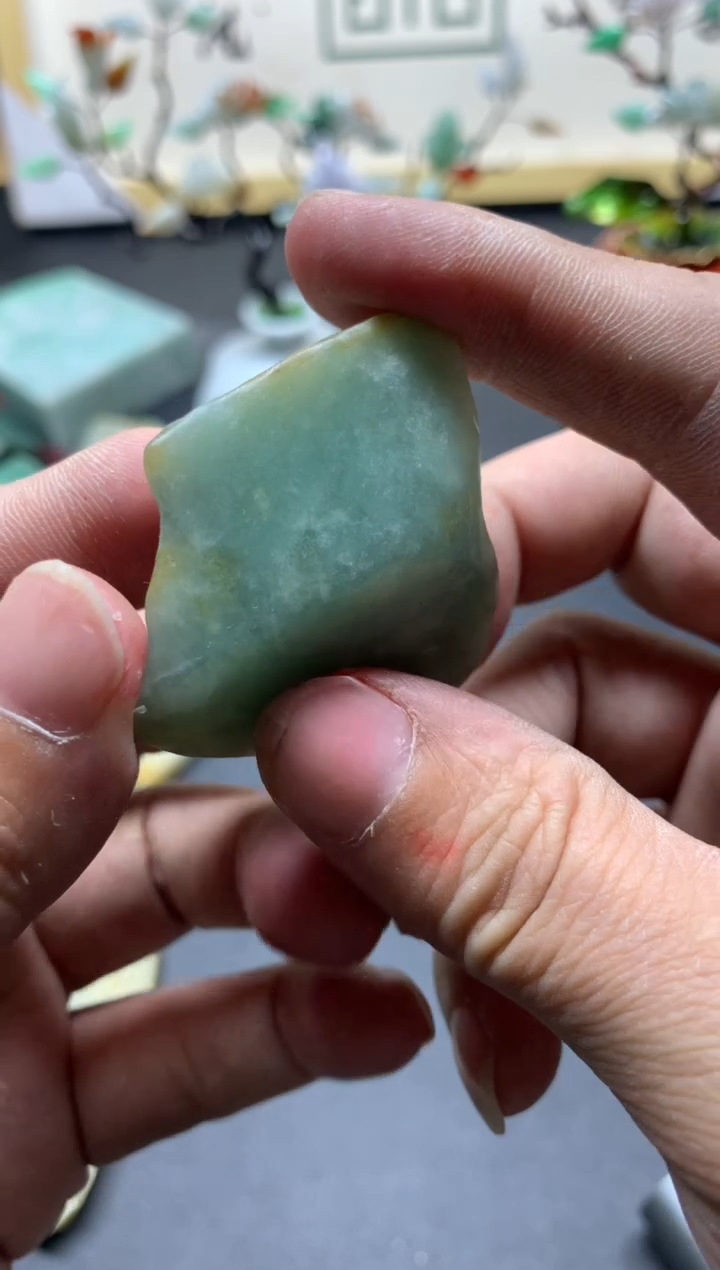 【闪购商品】翡翠颈饰未镶嵌天然翡翠A货