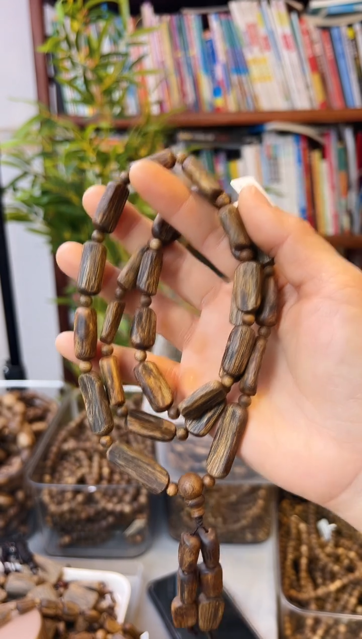 【闪购商品】沉香手串棋楠隔珠多圈