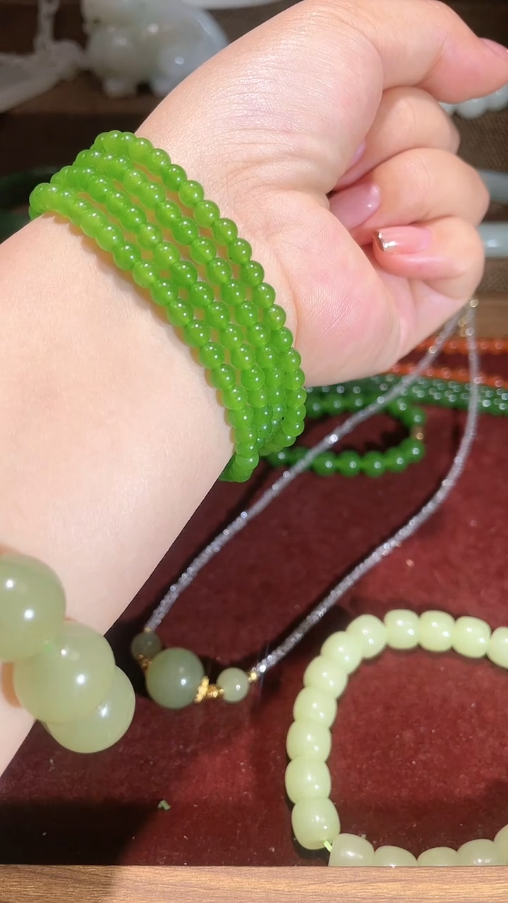 未镶嵌手链和田玉苹果绿108