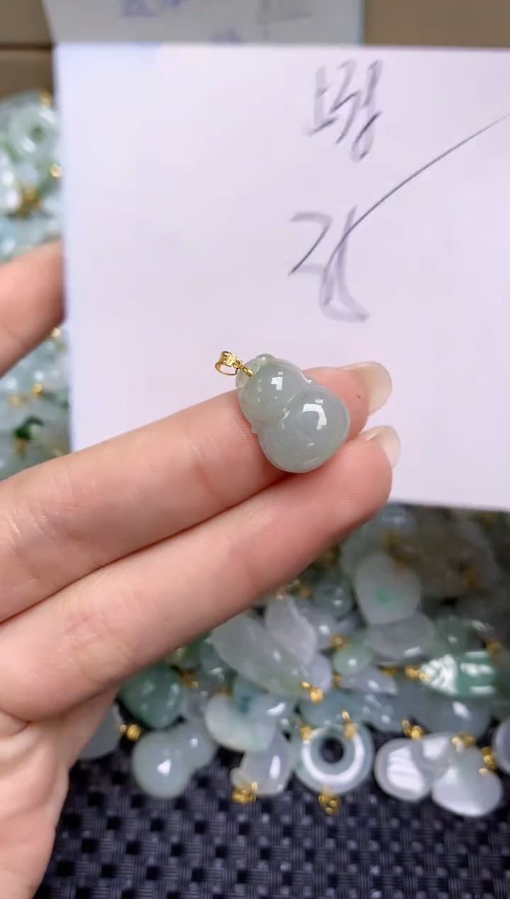 【闪购商品】翡翠颈饰18K金镶嵌天然缅甸A货翡翠