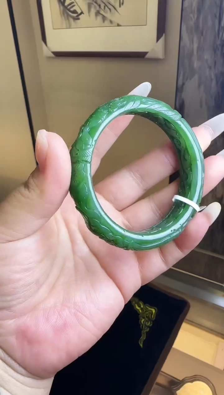 私人展厅甄选藏品 /老吭全苏雕手镯56