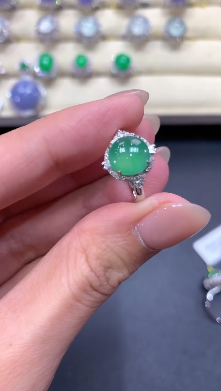 【闪购商品】翡翠戒指18K金镶嵌a301