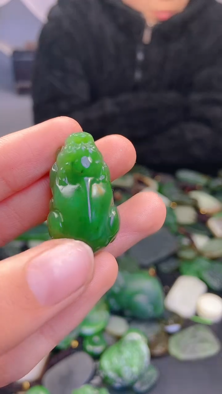 颈饰未镶嵌和田玉杨*1