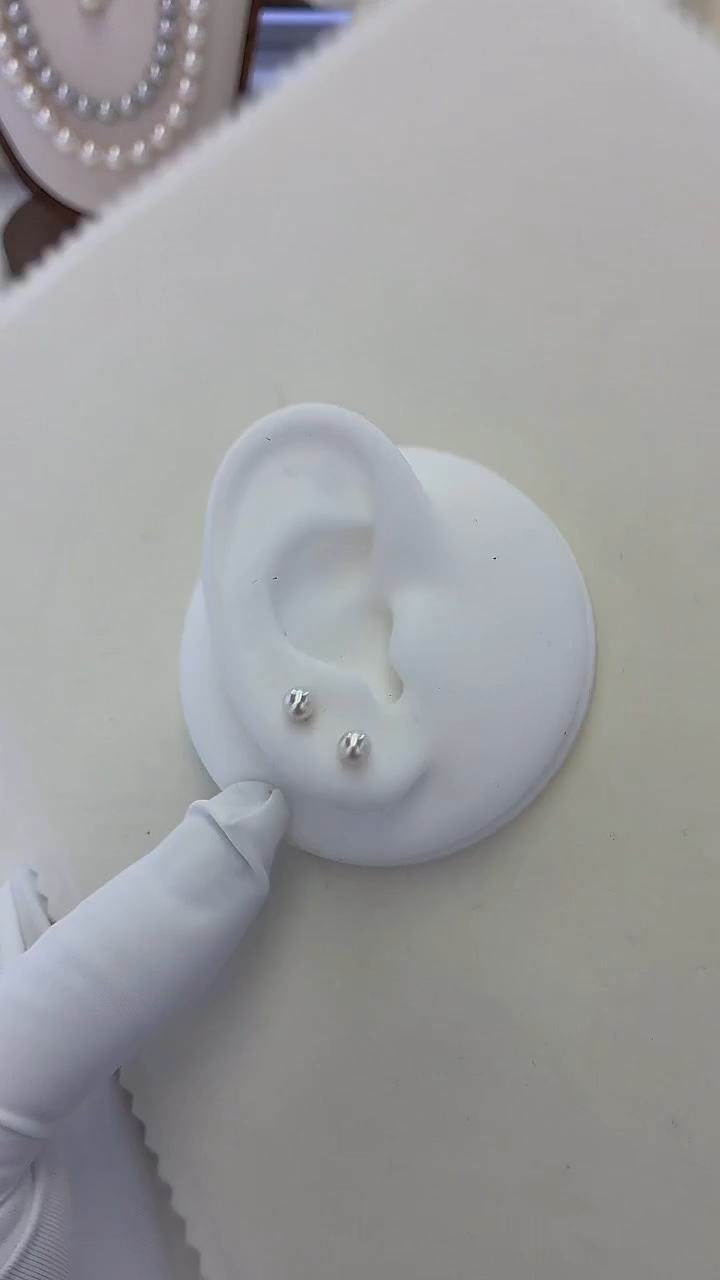 18K金镶嵌耳钉海水珍珠Akoya 耳钉 4.5-5MM 18K金