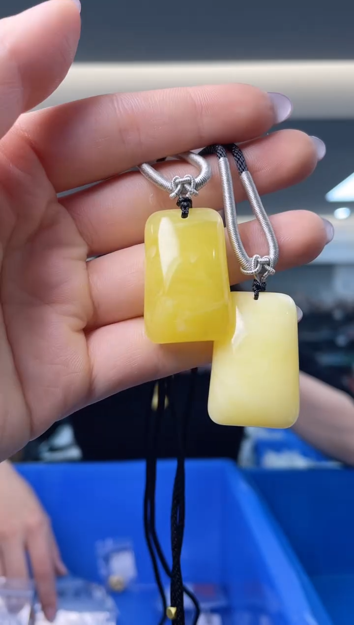 【闪购商品】蜜蜡裸石未镶嵌（多样性发一件）