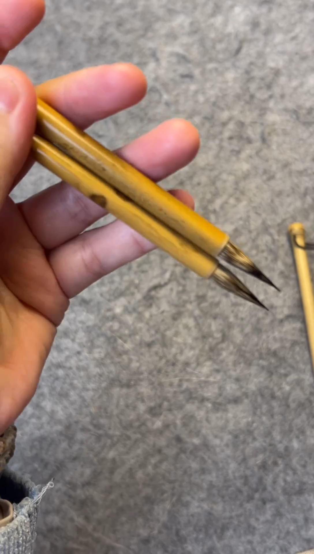 紫毫小楷毛笔 1支 出锋2.0cm 杆如图所示 仅限清水试笔