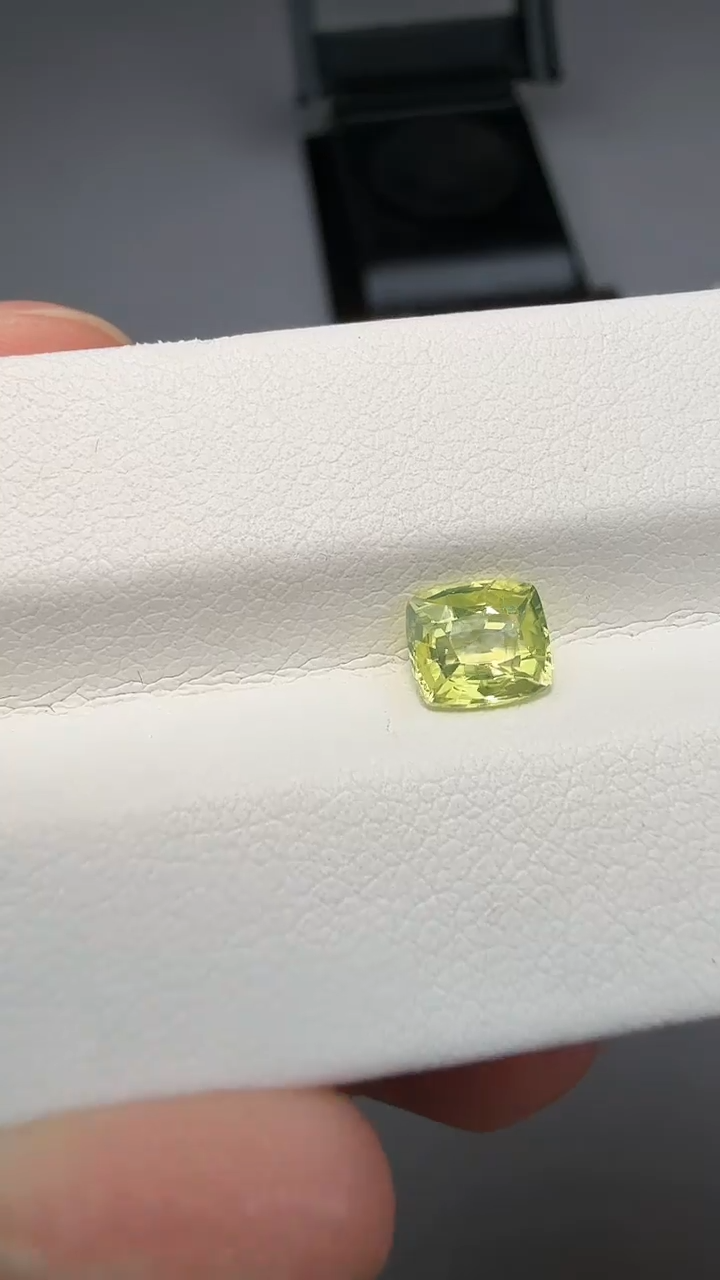 【闪购商品】金绿宝石荧光笔未镶嵌1ct-A434-1p