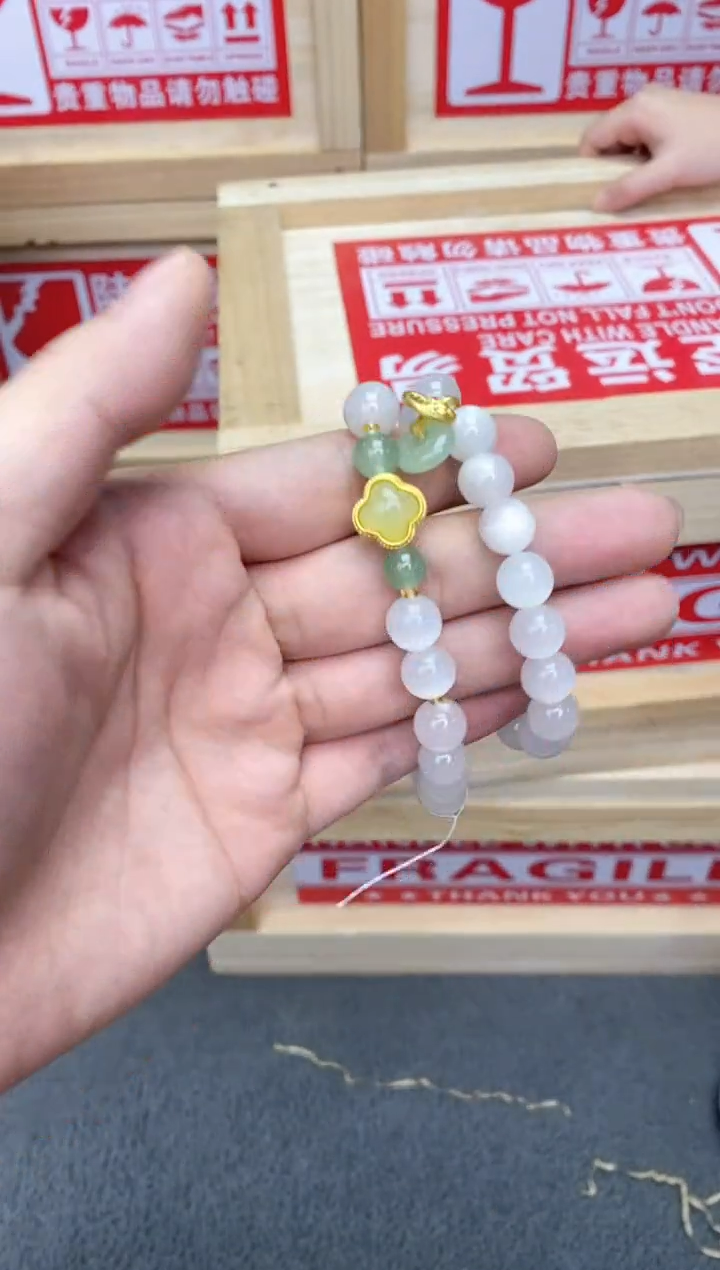 精选闪购手串搭配无礼盒