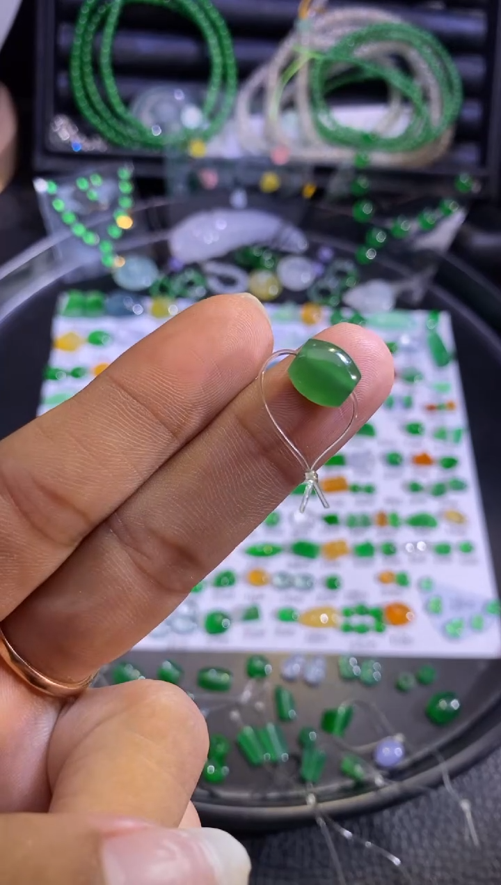 未镶嵌挂件翡翠珠子