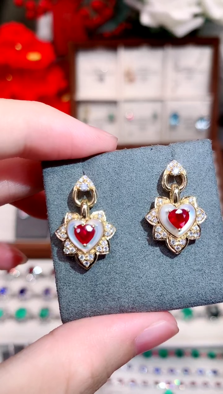 戒指18K金镶嵌红宝石0.80ct/天然宝石/七天无理由