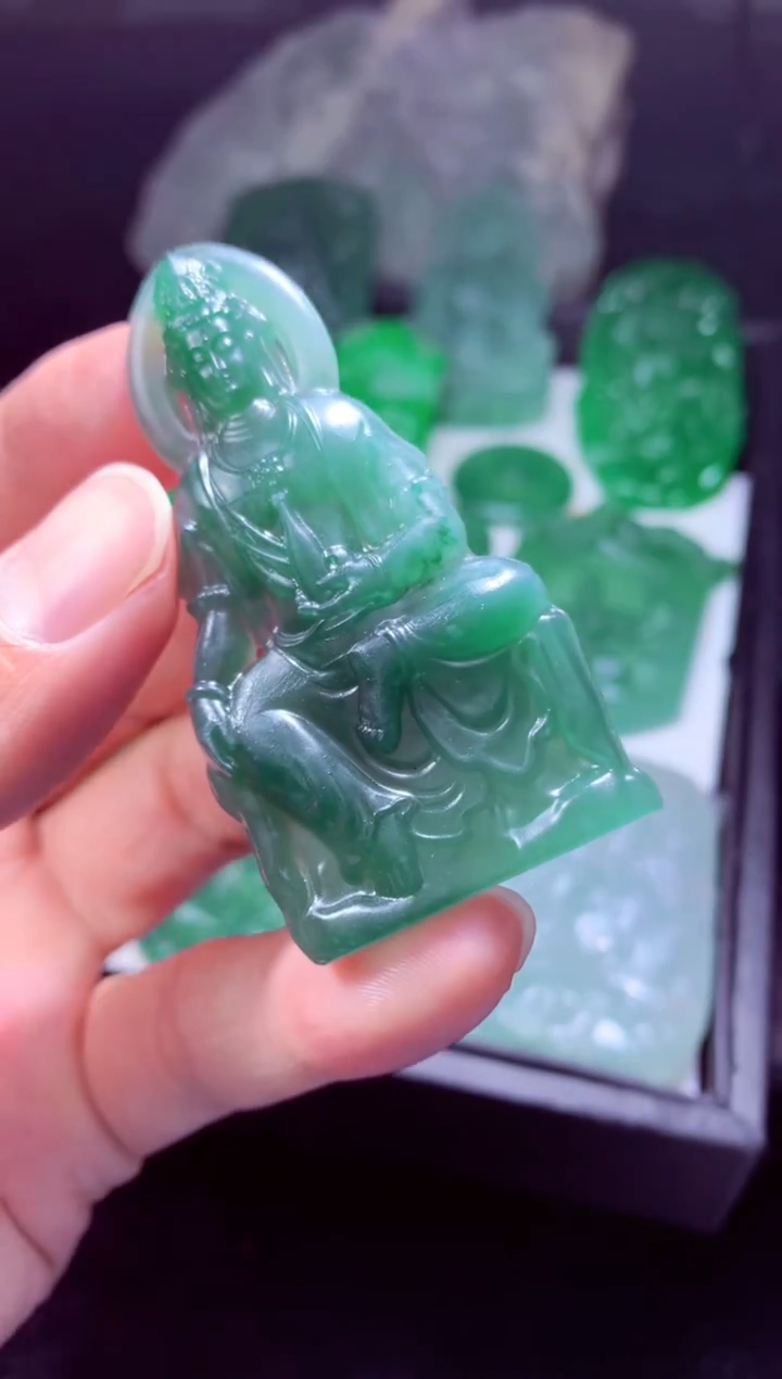 未镶嵌定制翡翠王*南天然缅甸翡翠A货 基地发货多样性发货其一