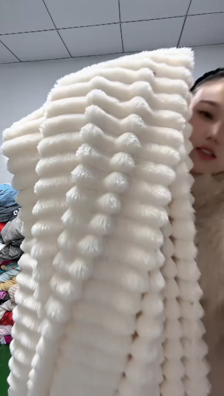 法兰绒2X2.3毯子瑕疵