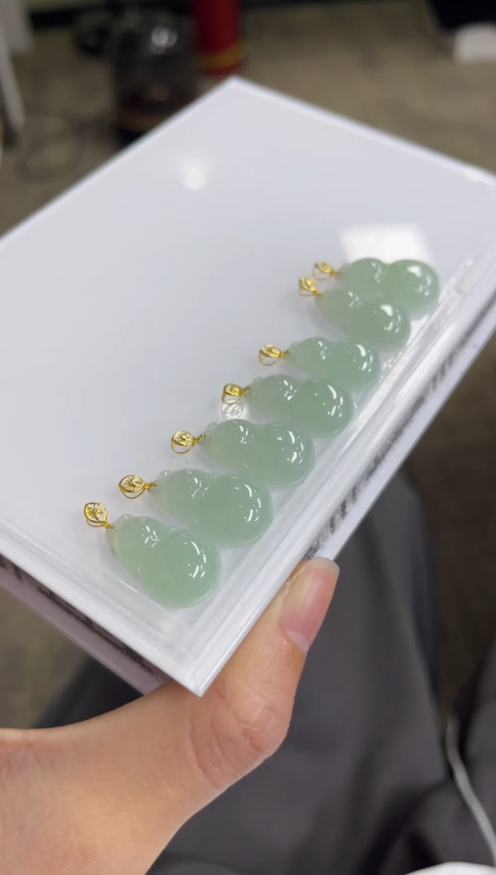 翡翠18K金镶嵌颈饰A15 /多样性发一件/配绳子