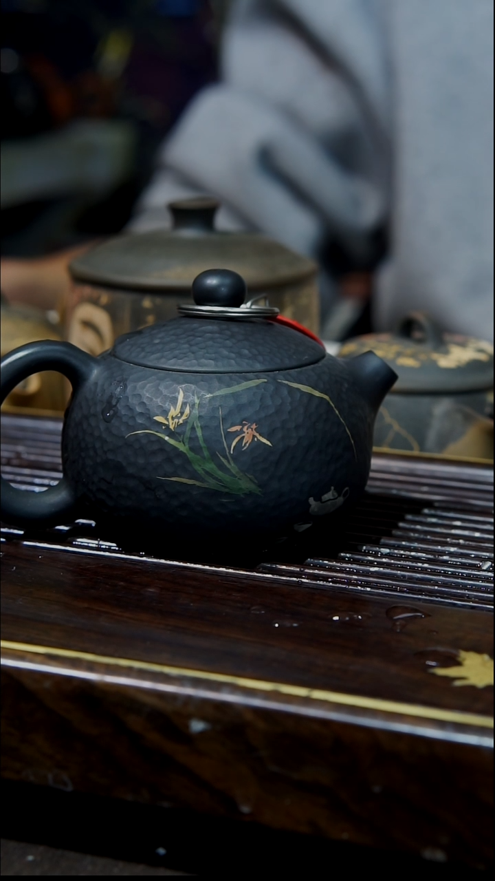 云南建水紫陶090 全手工彩填壶  180cc