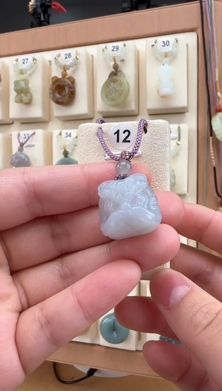 【闪购商品】和田玉颈饰未镶嵌小醒狮吊坠