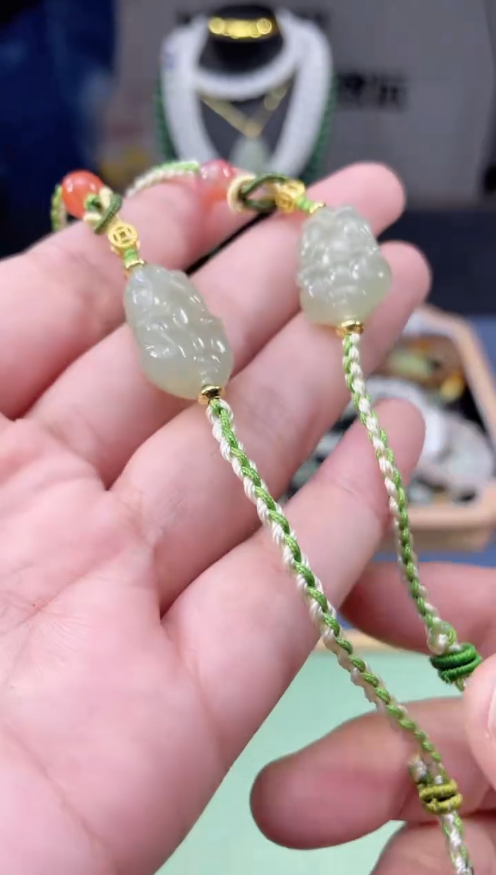 吊坠(不含链)未镶嵌和田玉（青玉）貔貅