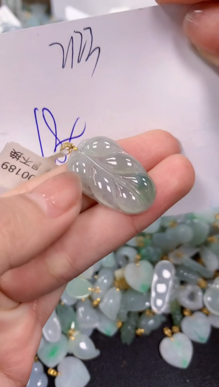 【闪购商品】翡翠颈饰18K金镶嵌 天然翡翠A货