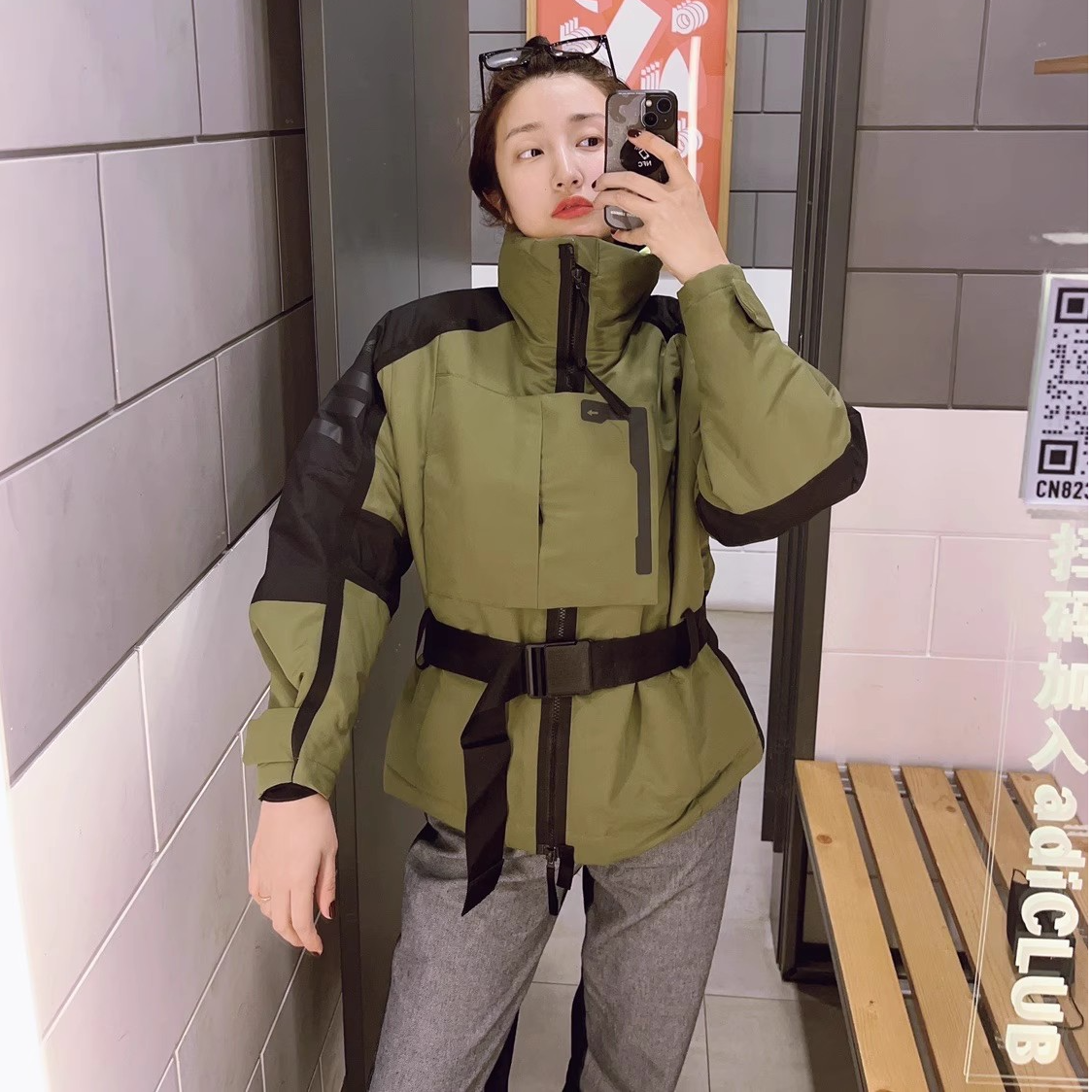 阿迪三防冬季冲锋滑雪保暖棉服夹克 H65692，H65691