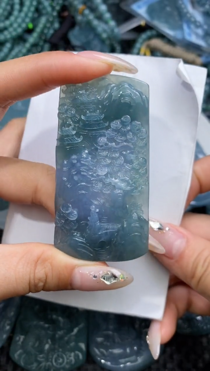 【闪购商品】翡翠颈饰未镶嵌          