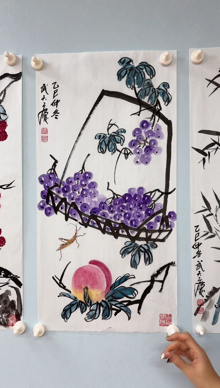 国画武天庆老师提篮葡萄