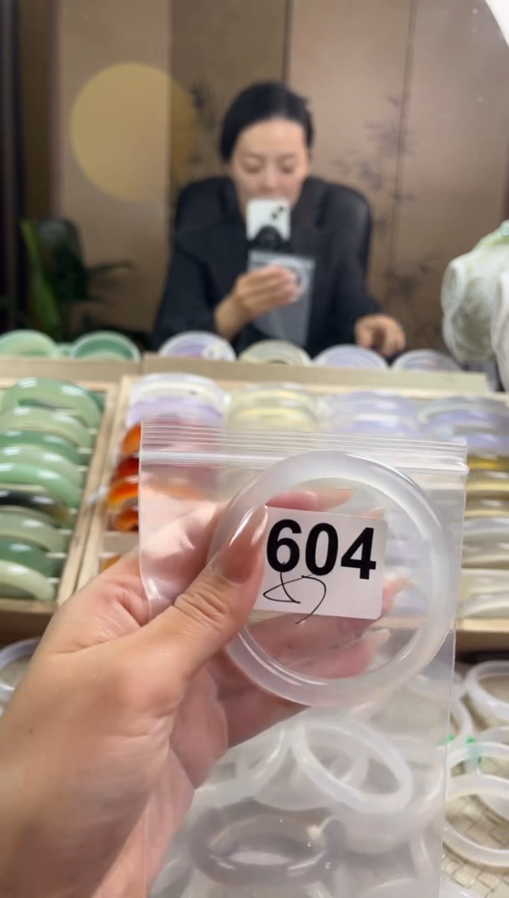 手镯玛瑙/玉髓未镶嵌604