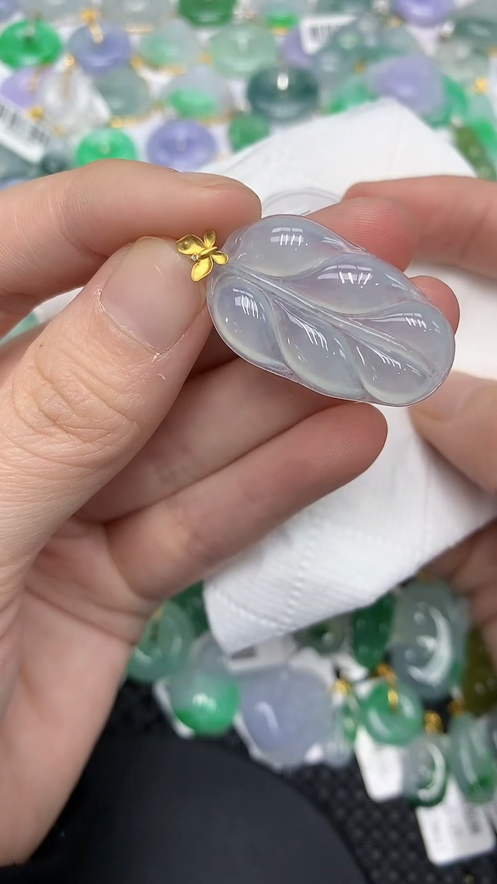 颈饰18K金镶嵌翡翠1111111