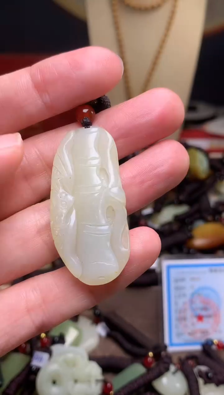 颈饰未镶嵌和田玉新疆料青海料清水和田玉吊坠