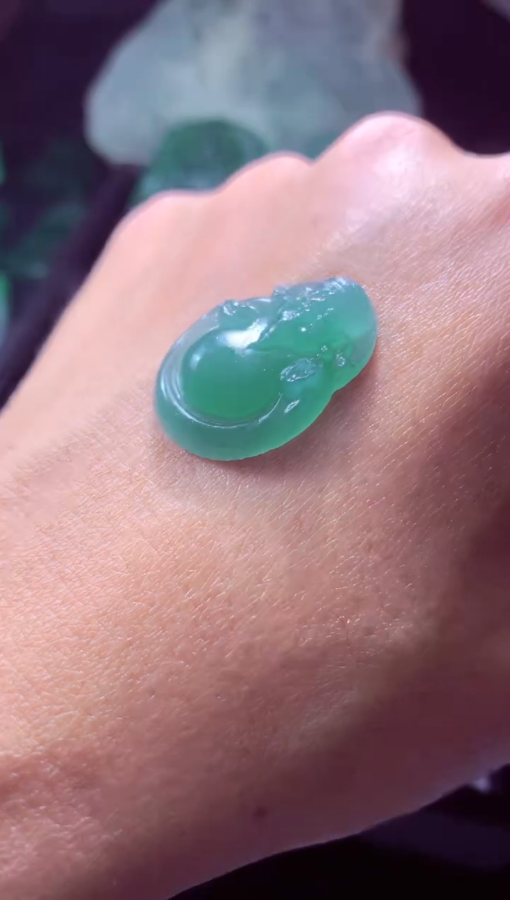 未镶嵌定制翡翠卫*天然缅甸翡翠A货吊坠多样性发货其一
