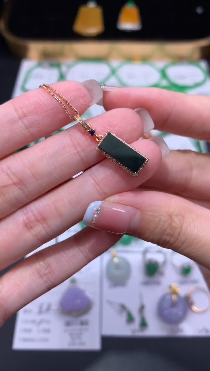 18K金镶嵌定制翡翠自营供应 48小时鉴赏期 