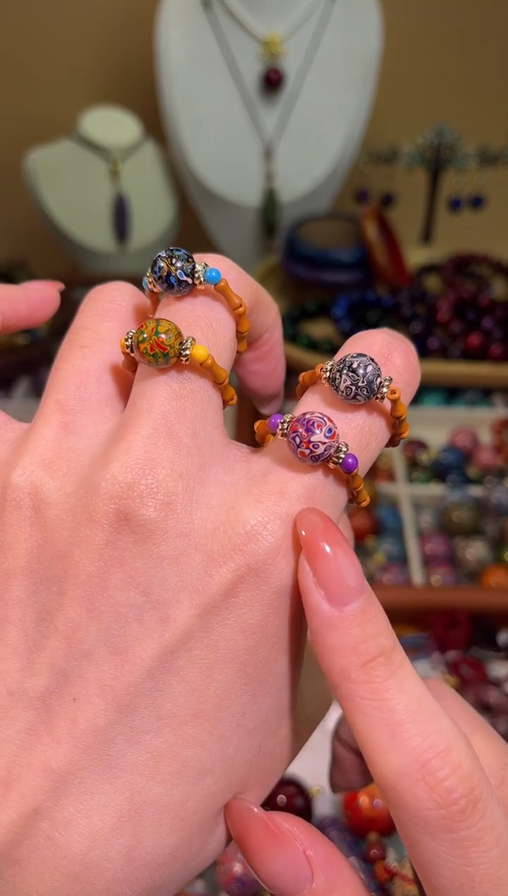 榕城大漆变彩戒指0.8单个