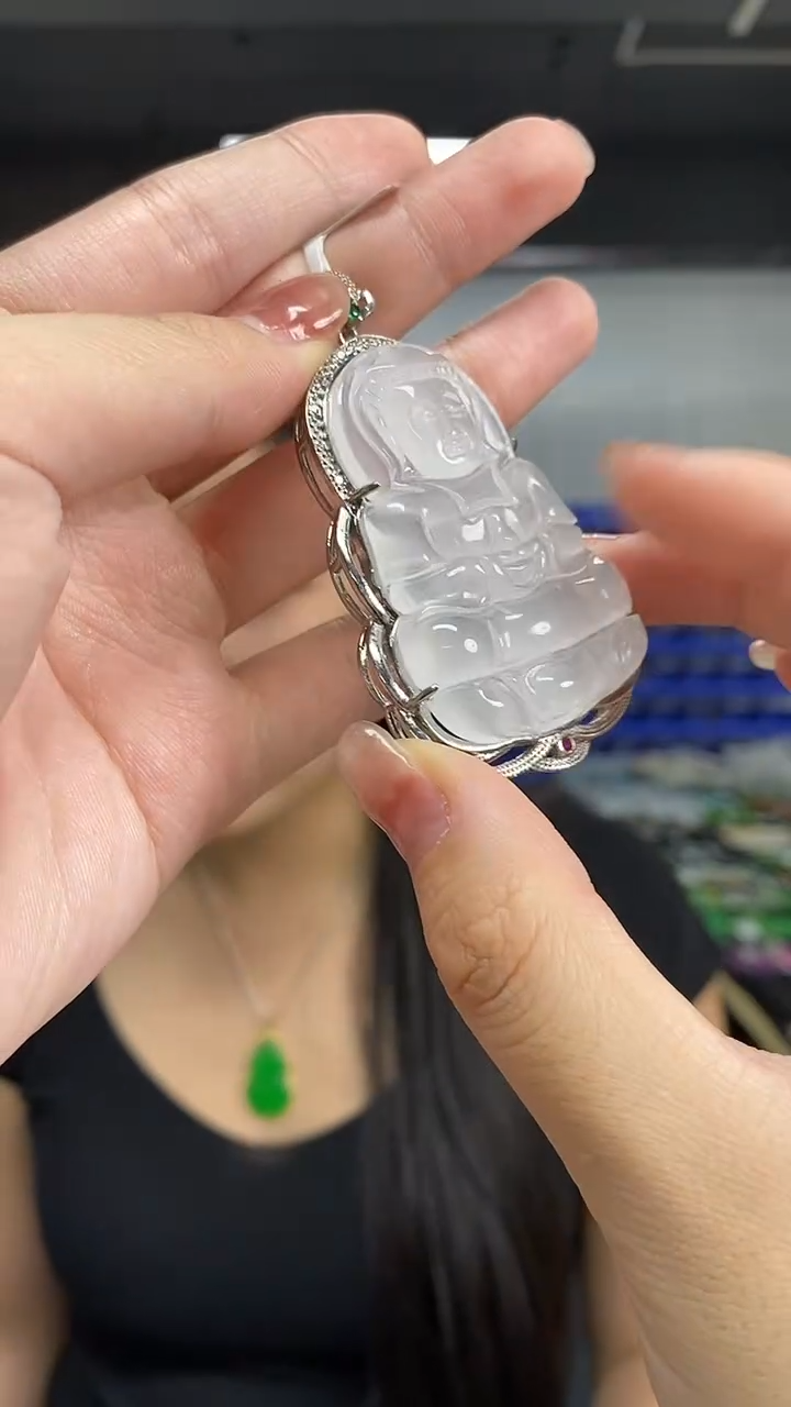 颈饰未镶嵌翡翠多样性发其一颜色微差